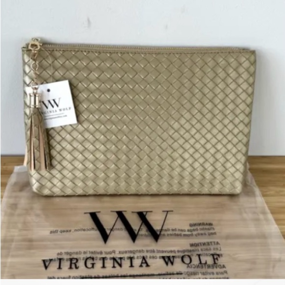 Virginia Wolf NWT Metallic Gold Mimi woven Pouch Clutch Curateur